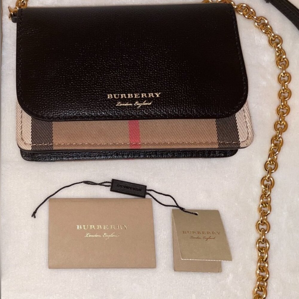 Authentic Burberry House Check Hampshire Derby Leather Wallet on Chain